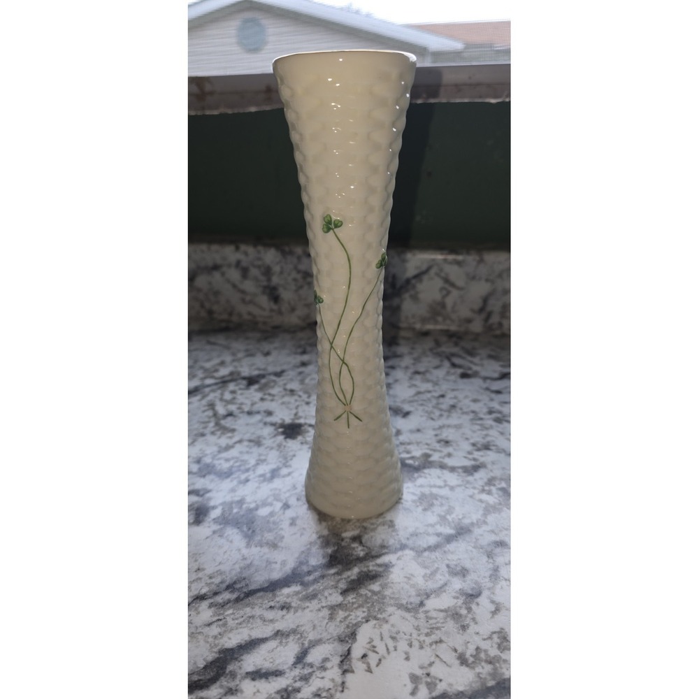 Vintage 8" Lefton Basketweave Shamrock Gold Trimmed Bud Vase Irish St. Patrick's